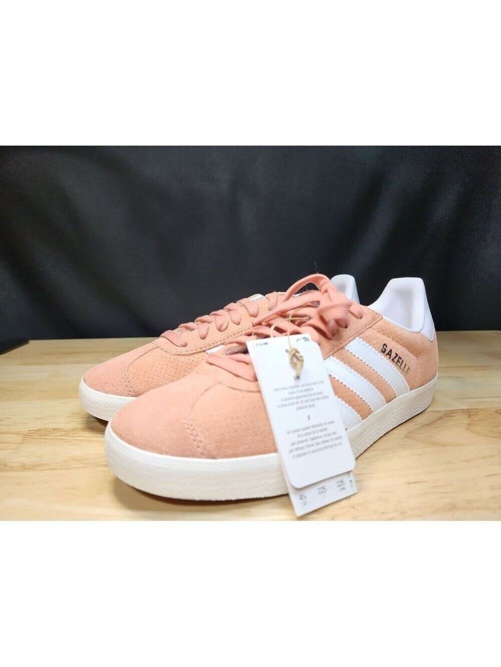 GAZELLE adidas size 4 1/2